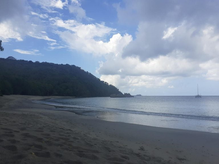 Anse La Roche — gone.world